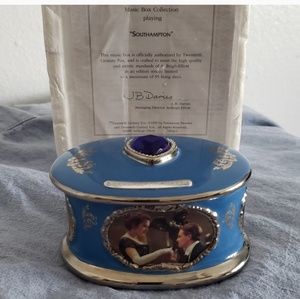 Titanic trinket box